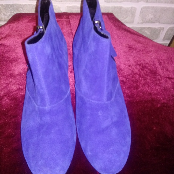 GORGEOUS Blue suede DOLCE VITA booties sz 9 - Picture 3 of 5